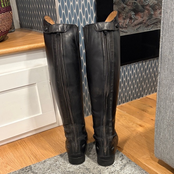 Ariat Tall Wide Black Riding Boots - Picture 2 of 13